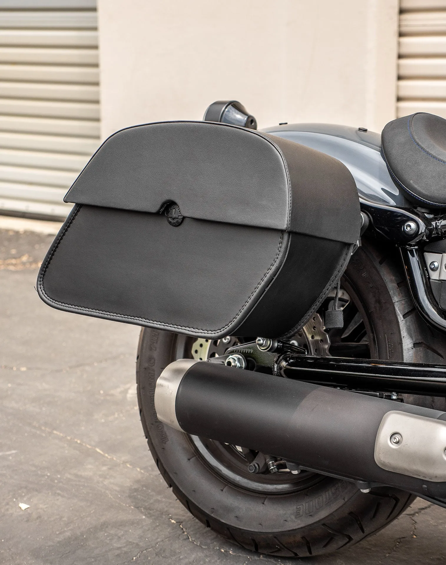 28L - Panzer Medium Quick Mount Yamaha Bolt Leather Saddlebags