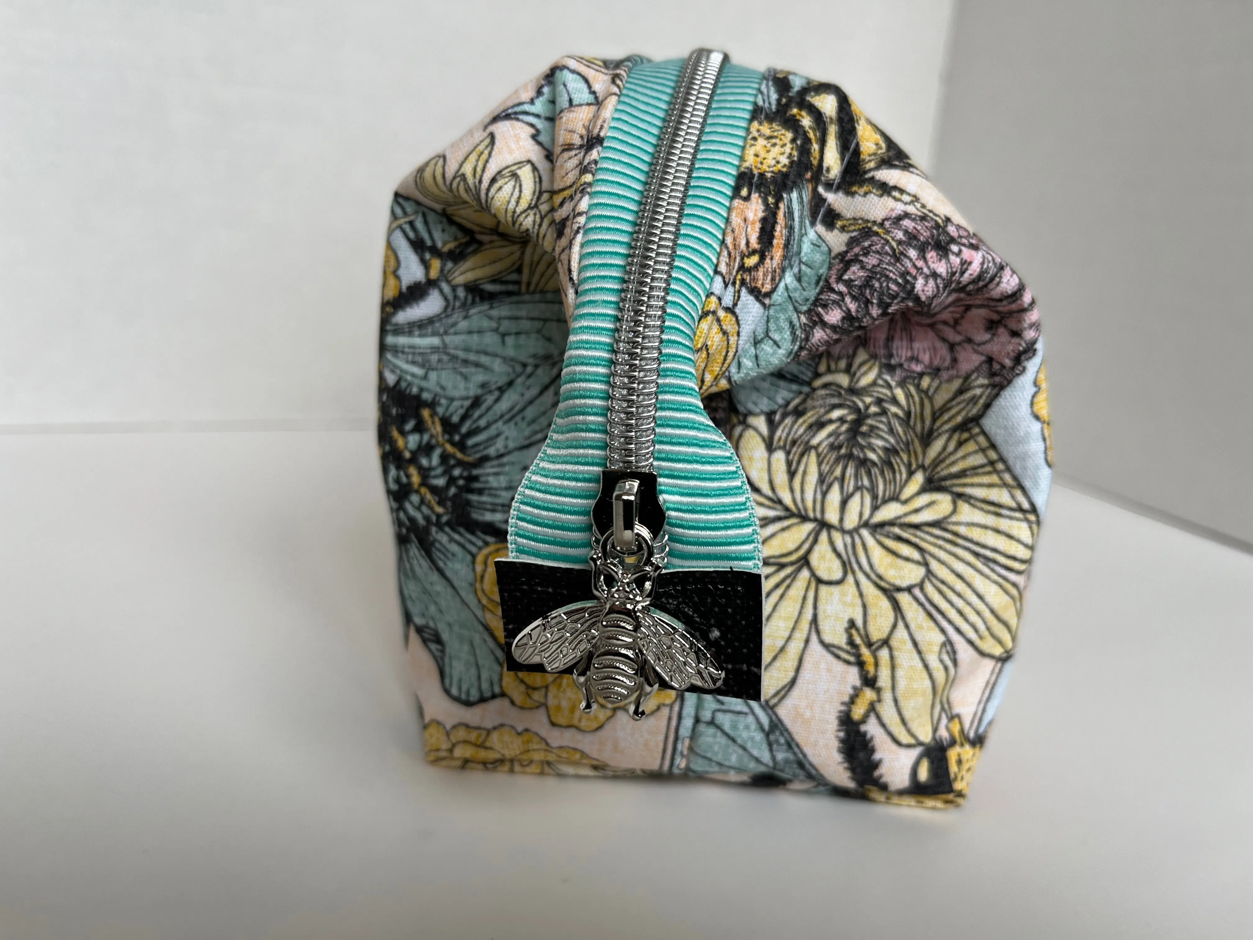 Bee and Floral Themed Canvas Wire Framed Small Project Bag