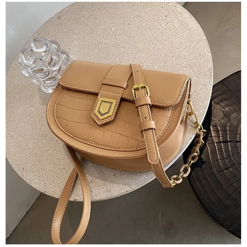 Chic CrocSaddle Retro Leather Crossbody Shoulder Bag