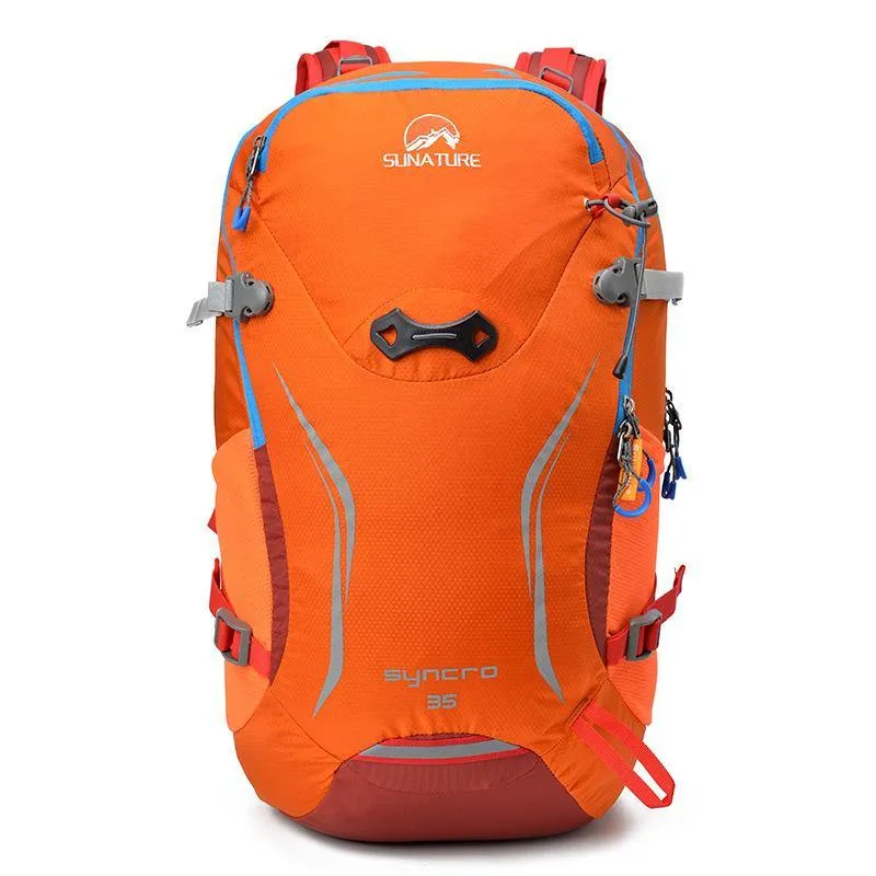 Lightweight Hiking Backpack With Rain Cover Traveling Daypack