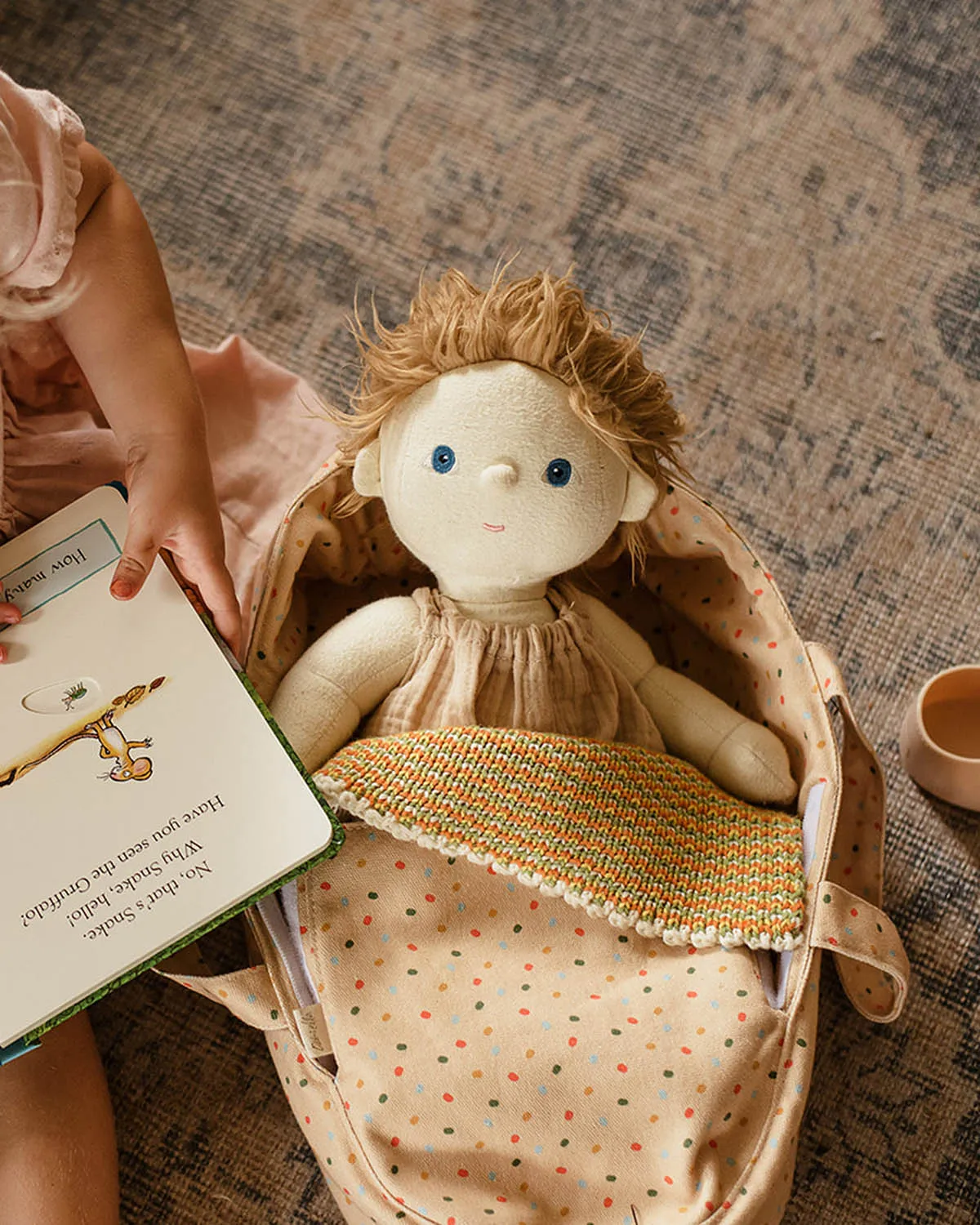 Olli Ella Dinkum Dolls Carry Cot - Gumdrop