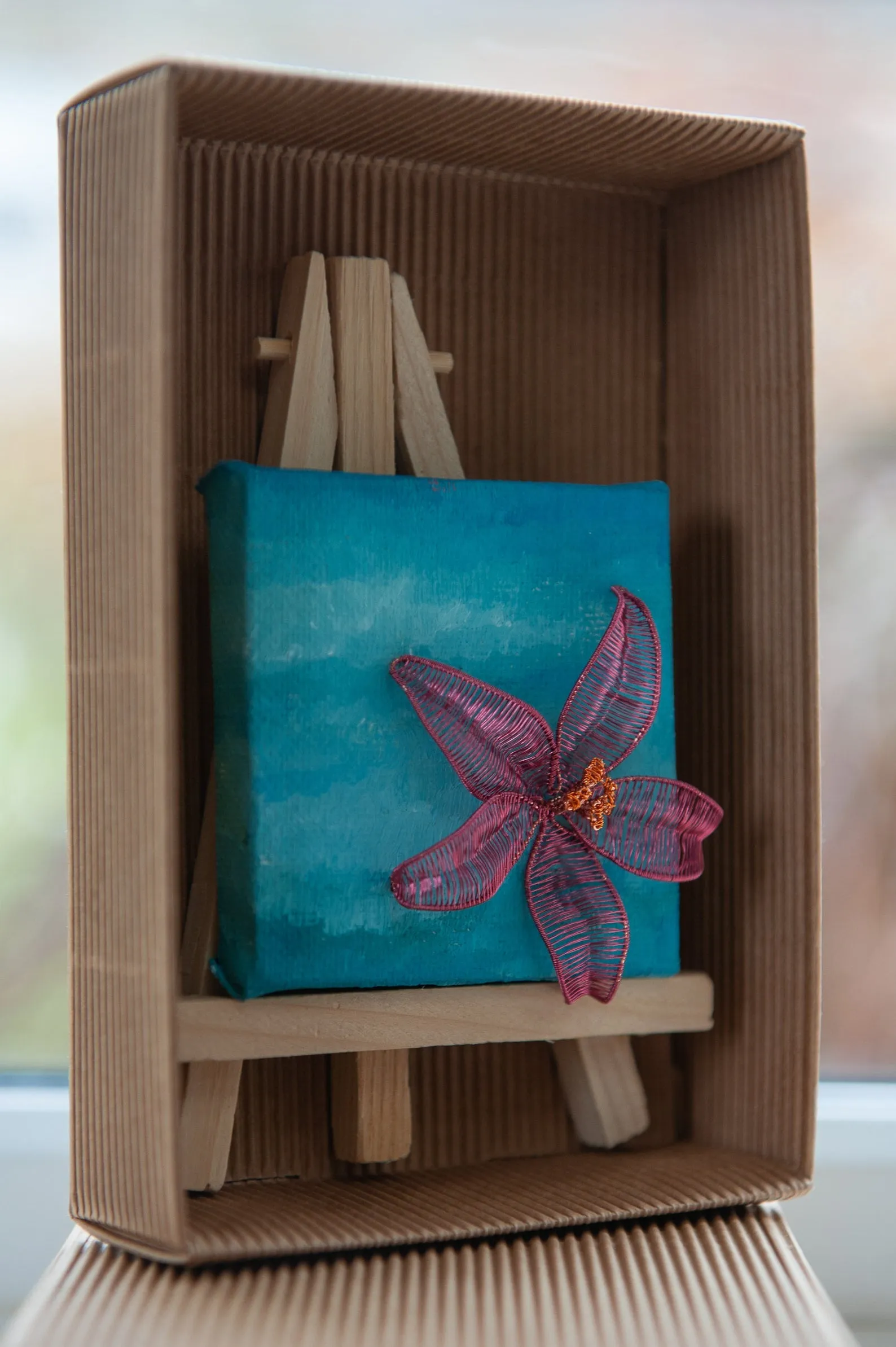 Pink Lily on Blue Mini Easel