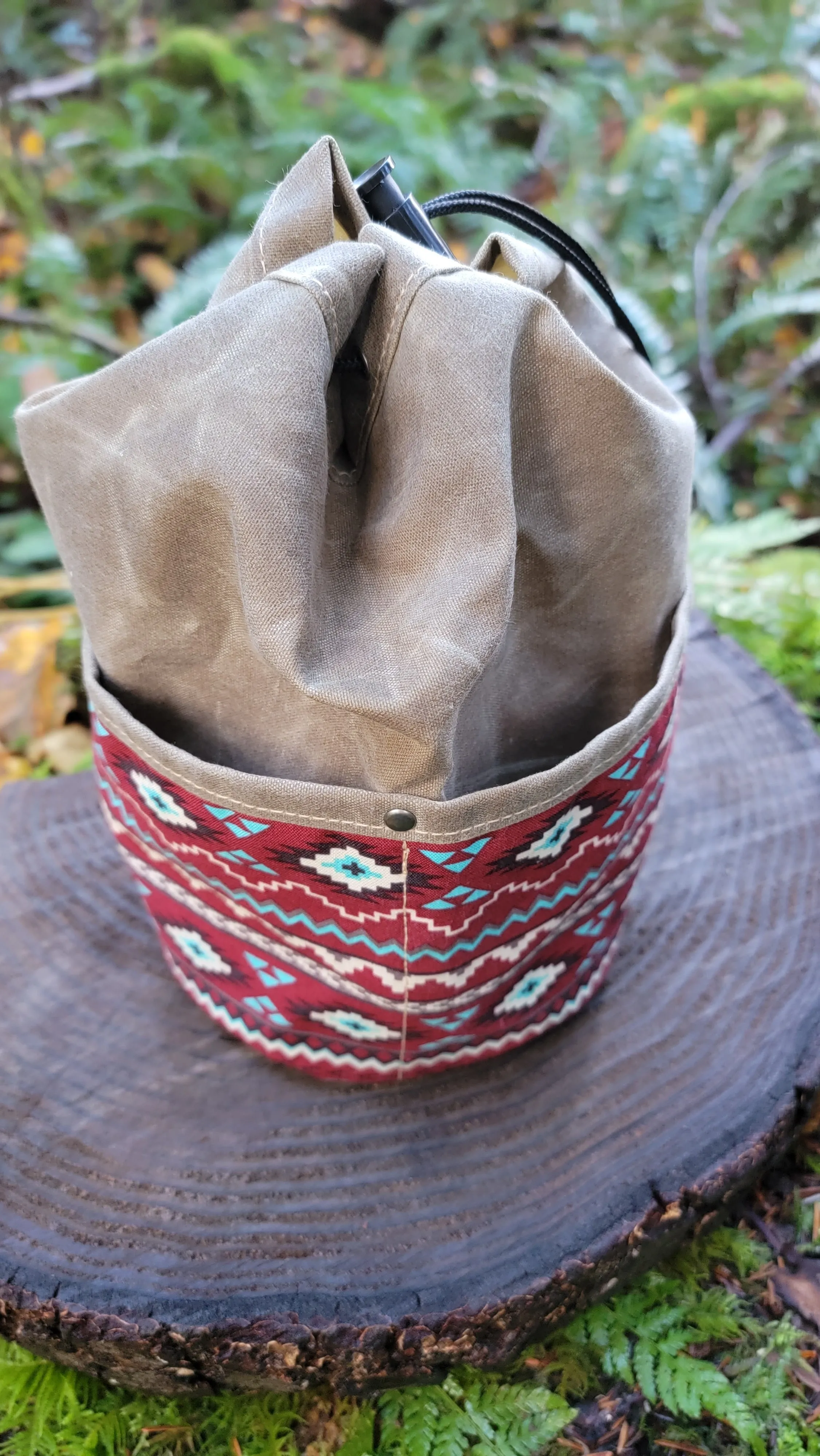 Tan Cedar Bucket Bag with Maroon Outside Pockets 10.1 oz waxed canvas